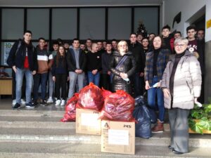 Učenici Tehničke škole Karlovac - donacija za Žensku grupu Karlovac Korak