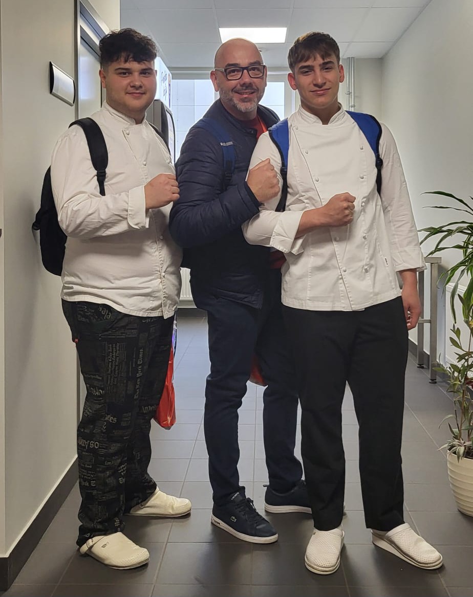 Jan Hečimović i Lovro Huzjak s mentorom Igorom Grgićem