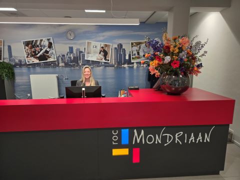 Adela Šporčić na recepciji u školi ROC Mondriaan